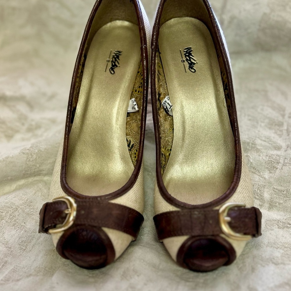 Mossimo Peep Toe Pumps size 6.5 - Picture 3 of 10